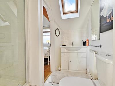Jack & Jill En-Suite